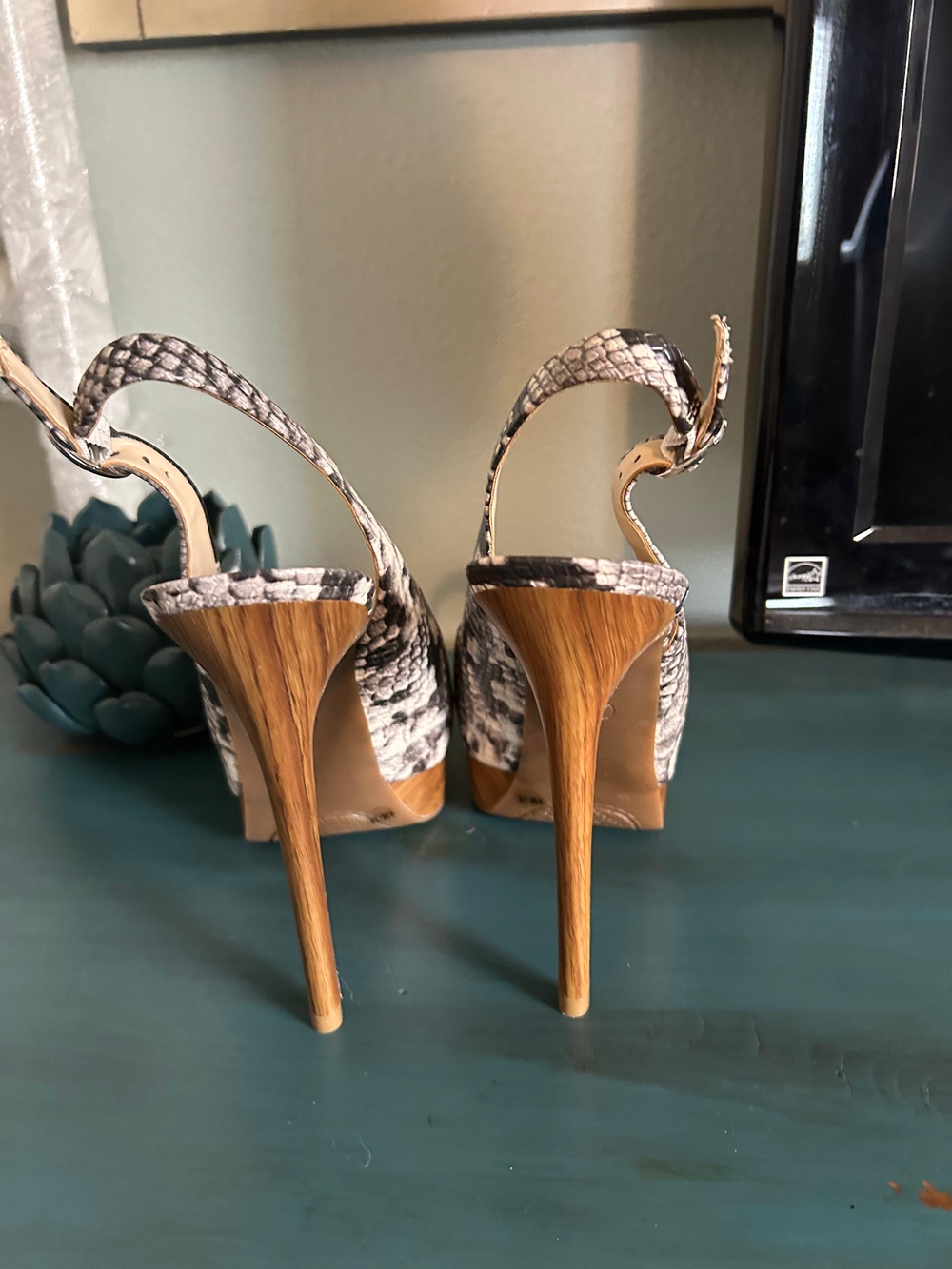 Jessica Simpson Black and Gray Snake-Print Slingback Platform Heels - Picture 4 of 6